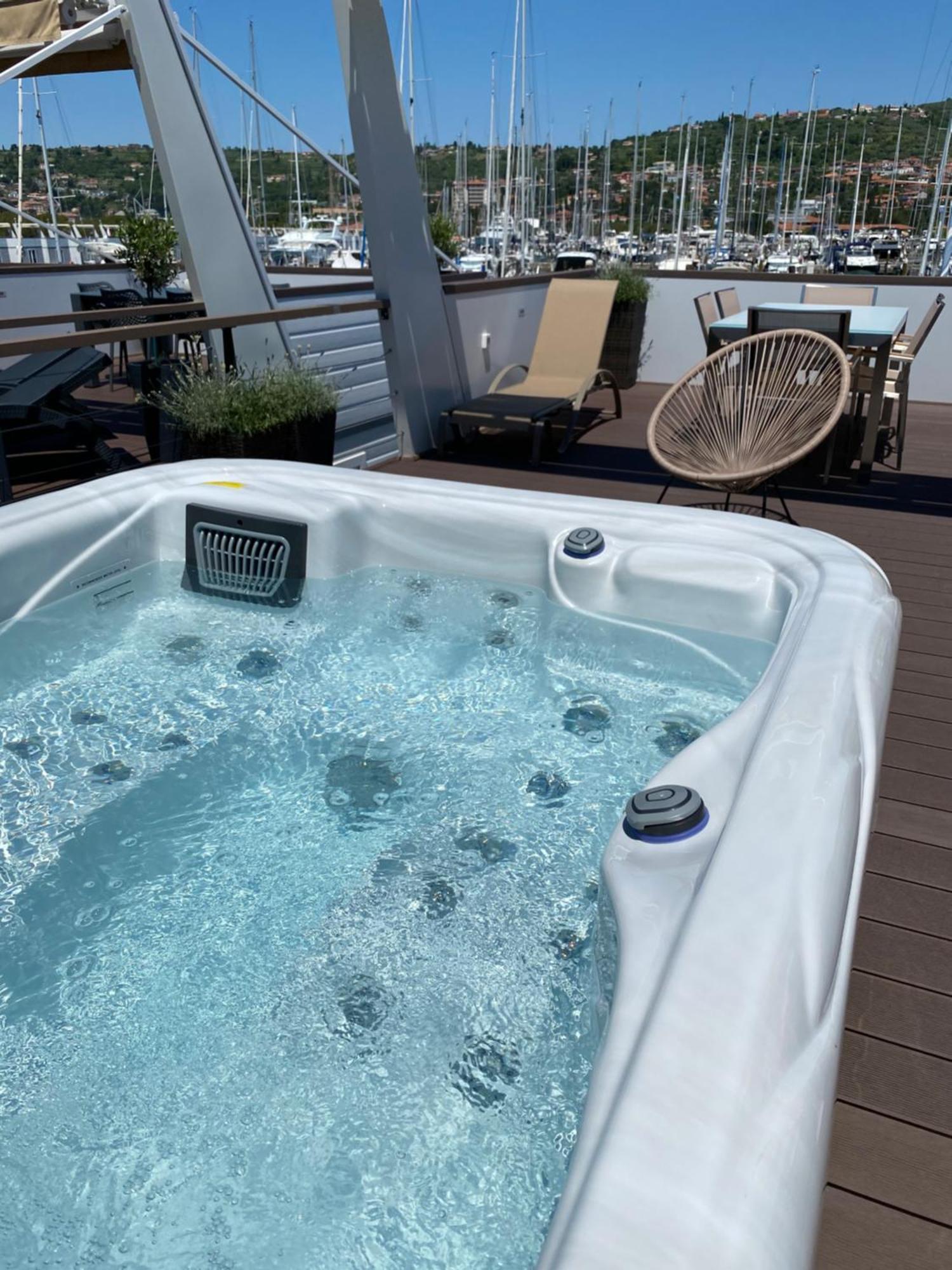 ポルトローシュ Floating House Blue Moonヴィラ 部屋 写真