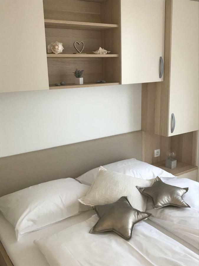 ポルトローシュ Floating House Blue Moonヴィラ エクステリア 写真